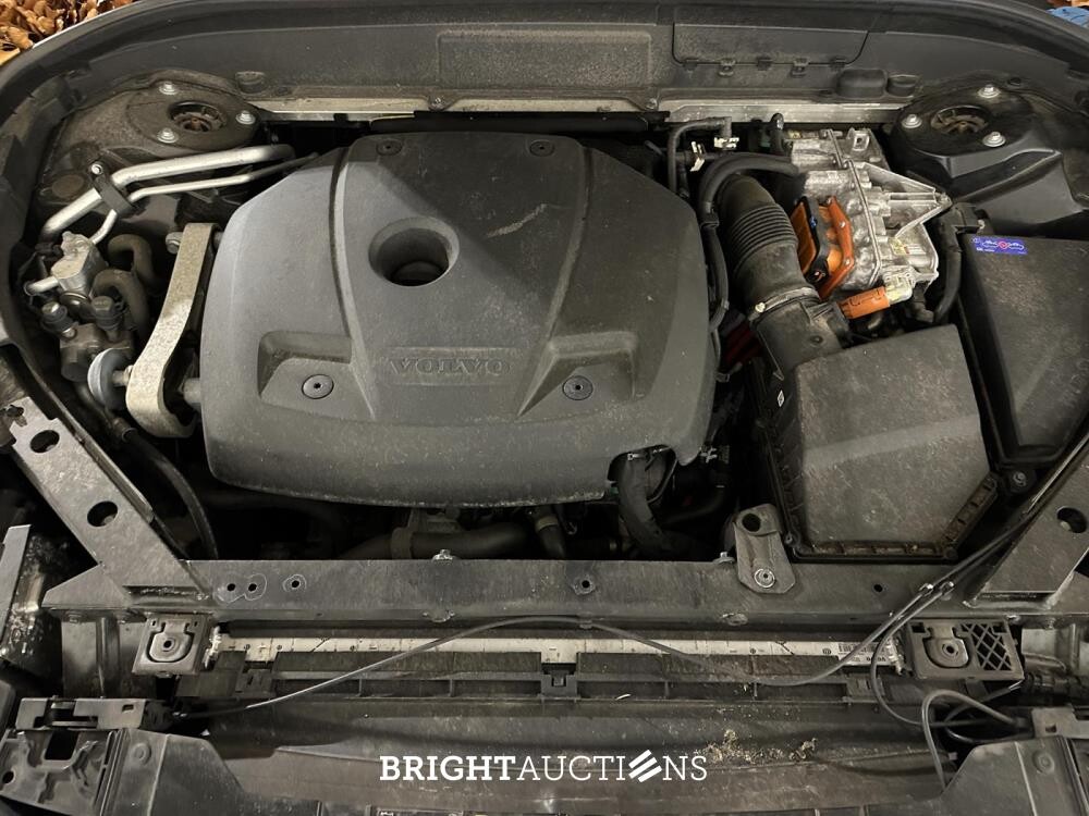 Volvo XC60 2.0 T6 Plug-in hybrid AWD Core Bright 253pk 2027 (Origineel-NL+1e eigenaar), S-190-RP