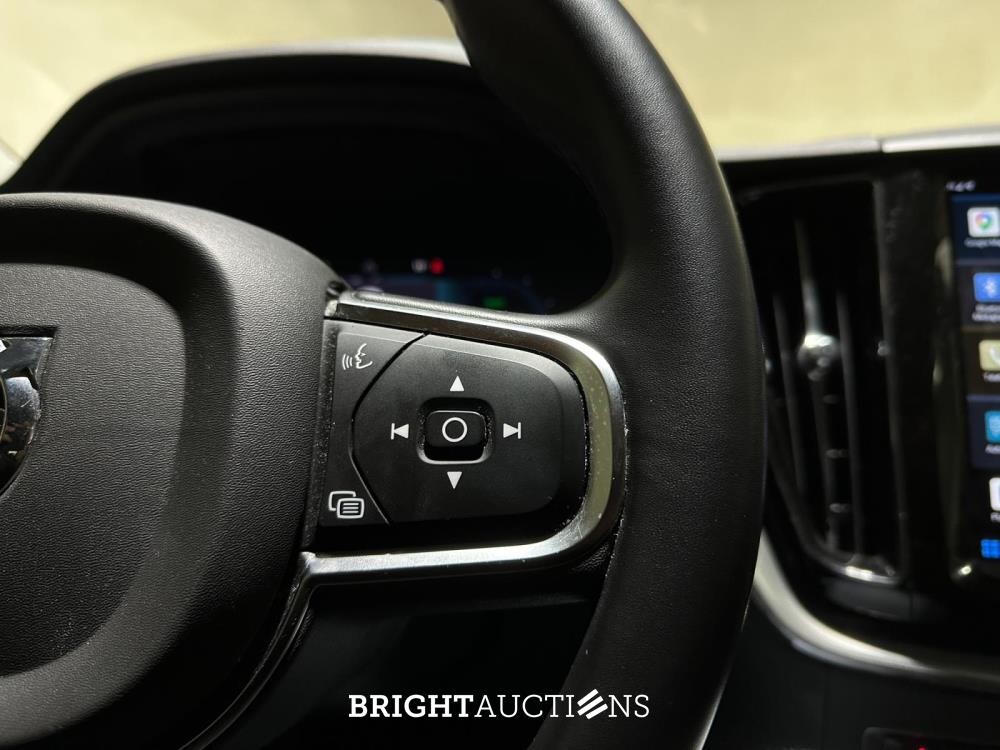 Volvo XC60 2.0 T6 Plug-in hybrid AWD Core Bright 253hp 2027 (Original-NL+1st owner), S-190-RP