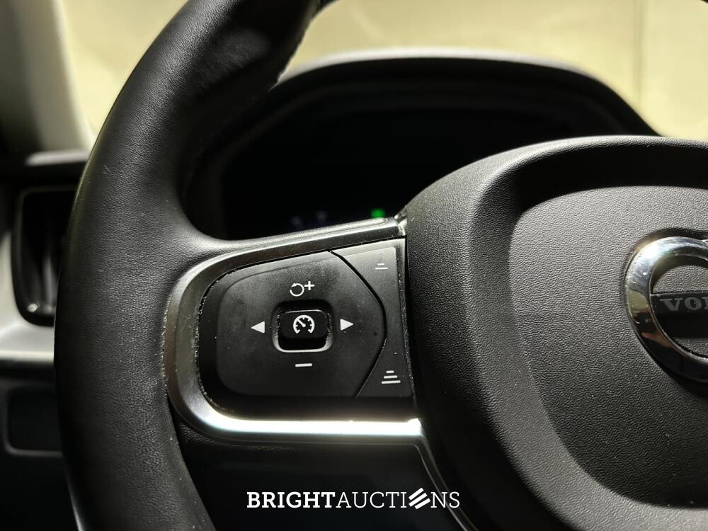 Volvo XC60 2.0 T6 Plug-in hybrid AWD Core Bright 253hp 2027 (Original-NL+1st owner), S-190-RP