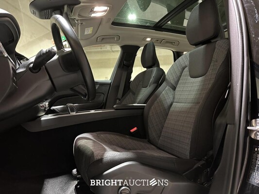 Volvo XC60 2.0 T6 Plug-in hybrid AWD Core Bright 253pk 2027 (Origineel-NL+1e eigenaar), S-190-RP