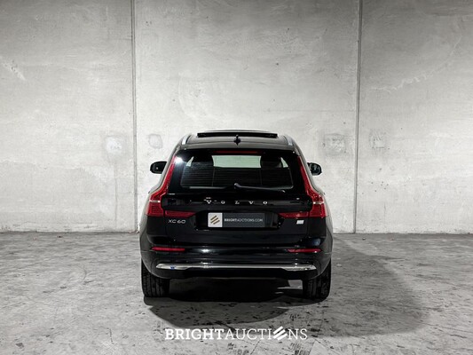 Volvo XC60 2.0 T6 Plug-in hybrid AWD Core Bright 253pk 2027 (Origineel-NL+1e eigenaar), S-190-RP