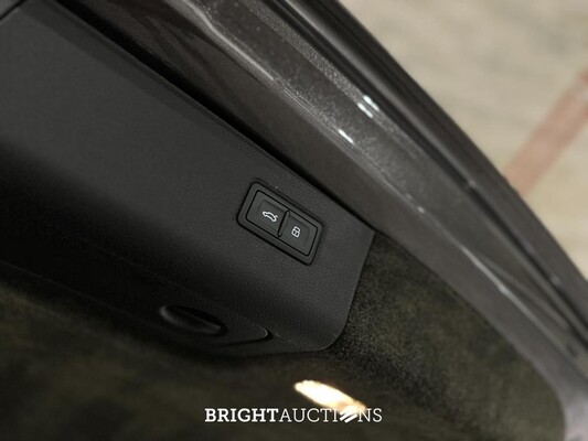 Bentley Bentayga 4.0 V8 S 549pk 2022 (Origineel-NL), P-719-VF