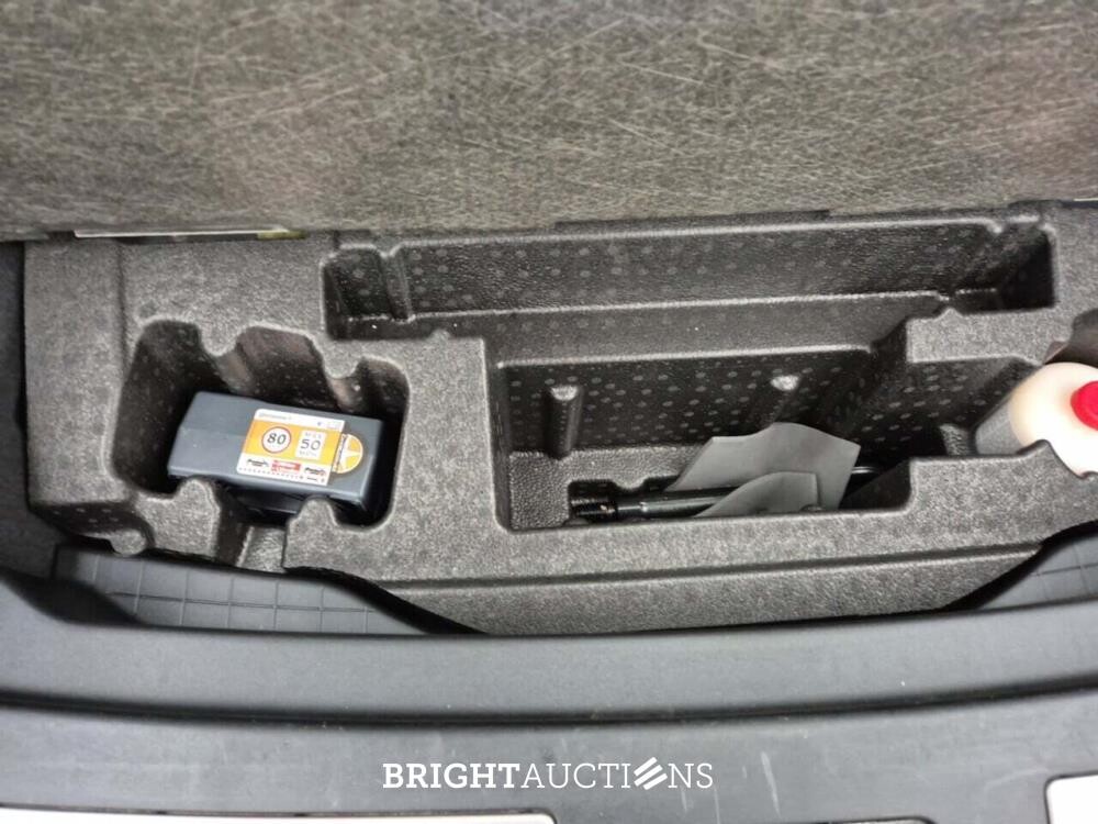 Land Rover Range Rover Velar P400e SE 443pk 2021 (Origineel-NL), K-415-ZT