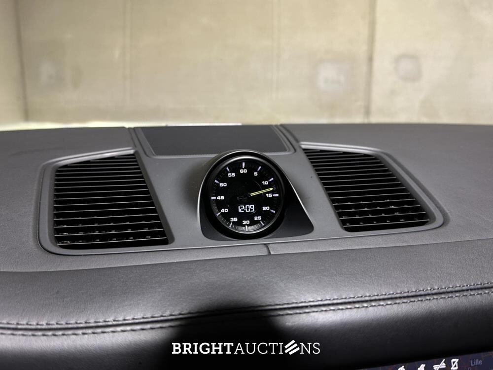 Porsche Cayenne Coupé 3.0 V6 E-Hybrid 462pk 2019 (Origineel-NL), G-145-HL