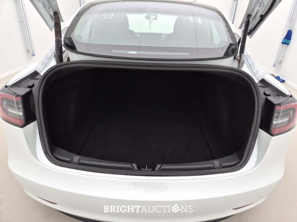 Tesla Model 3 Standard PLUS RWD 238pk 2022