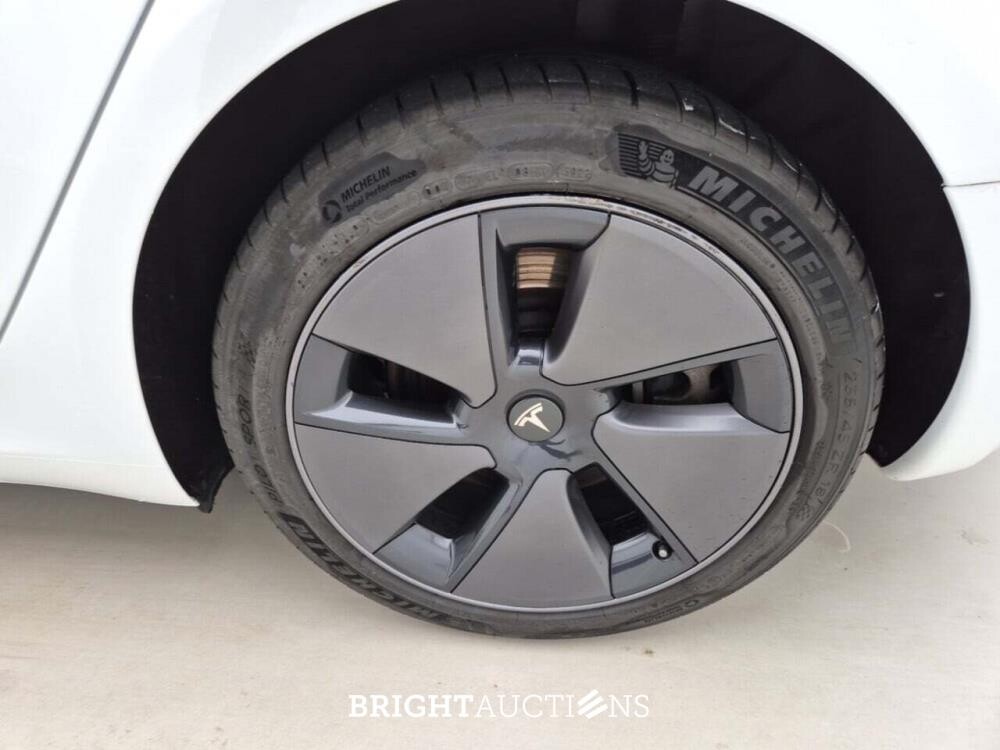 Tesla Model 3 Standard PLUS RWD 238pk 2022