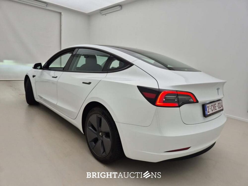 Tesla Model 3 Standard PLUS RWD 238pk 2022