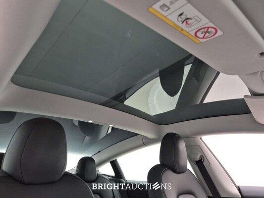 Tesla Model 3 Standard PLUS RWD 238pk 2022