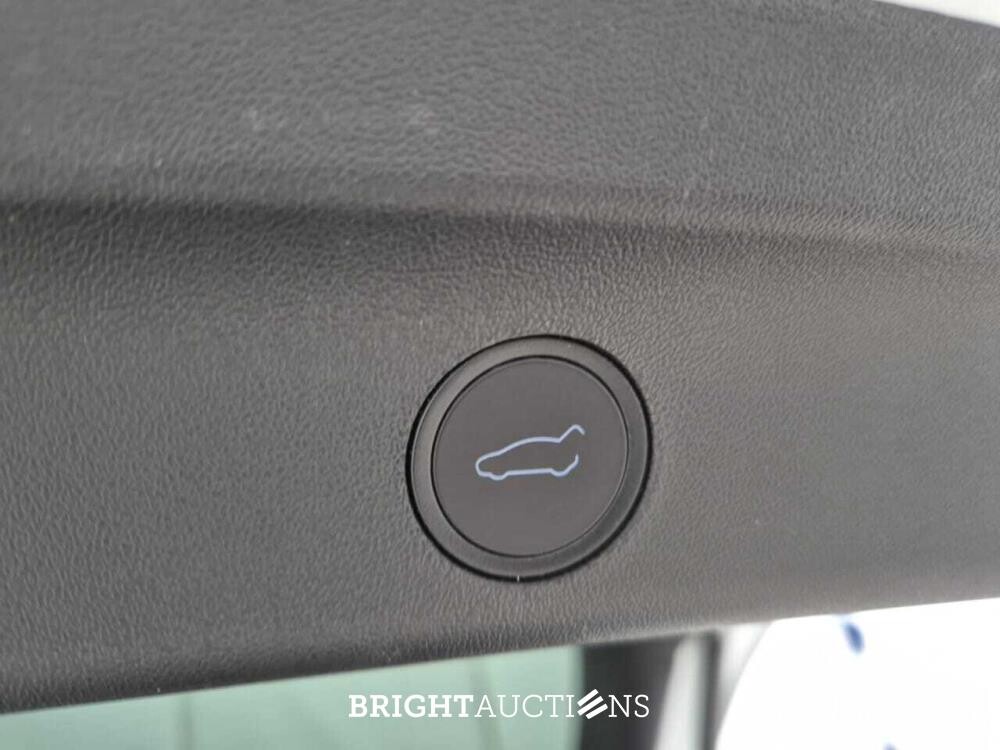 Tesla Model Y RWD 58 kWh 238pk 2023 (Origineel-NL), X-697-DL