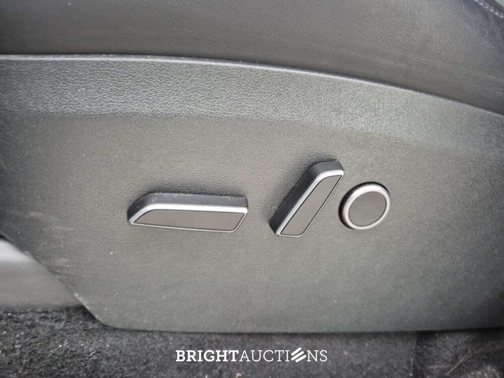 Tesla Model Y RWD 58 kWh 238pk 2023 (Origineel-NL), X-697-DL