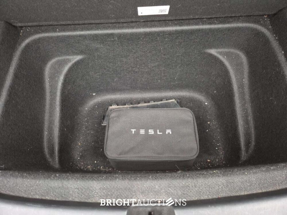 Tesla Model Y RWD 58 kWh 238pk 2023 (Origineel-NL), X-697-DL