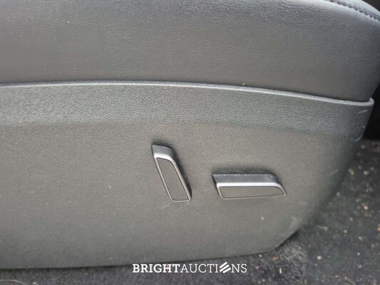 Tesla Model Y RWD 58 kWh 238pk 2023 (Origineel-NL), X-697-DL