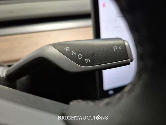 Tesla Model Y RWD 58 kWh 238pk 2023 (Origineel-NL), X-697-DL