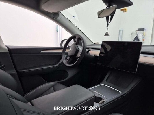 Tesla Model Y RWD 58 kWh 238pk 2023 (Origineel-NL), X-697-DL