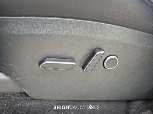 Tesla Model Y RWD 58 kWh 238pk 2023 (Origineel-NL), X-697-DL