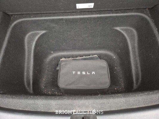 Tesla Model Y RWD 58 kWh 238pk 2023 (Origineel-NL), X-697-DL