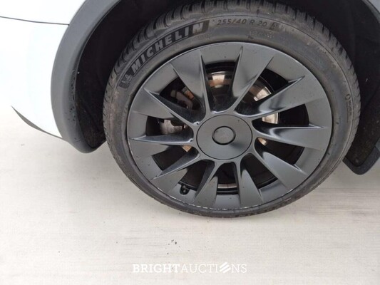 Tesla Model Y RWD 58 kWh 238pk 2023 (Origineel-NL), X-697-DL