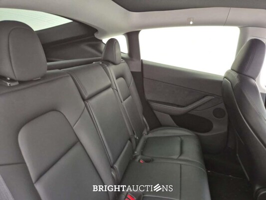 Tesla Model Y RWD 58 kWh 238pk 2023 (Origineel-NL), X-697-DL