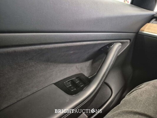 Tesla Model 3 Stnd.rwd PLUS 60 kWh 238pk 2020 (Origineel-NL), K-963-HR