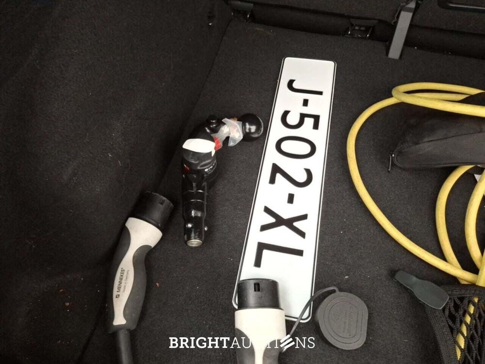 Volkswagen ID.3 First PLUS 58 kWh 204pk 2020 (Origineel-NL), J-502-XL
