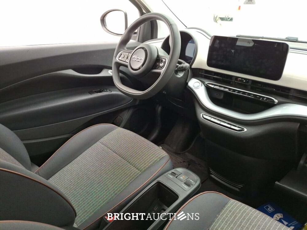 Fiat 500E Berlina Icon 42 kWh 118pk 2022 (Origineel-NL), P-613-SK