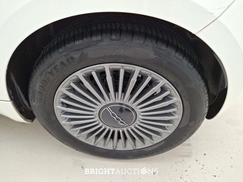 Fiat 500E Berlina Icon 42 kWh 118pk 2022 (Origineel-NL), P-613-SK