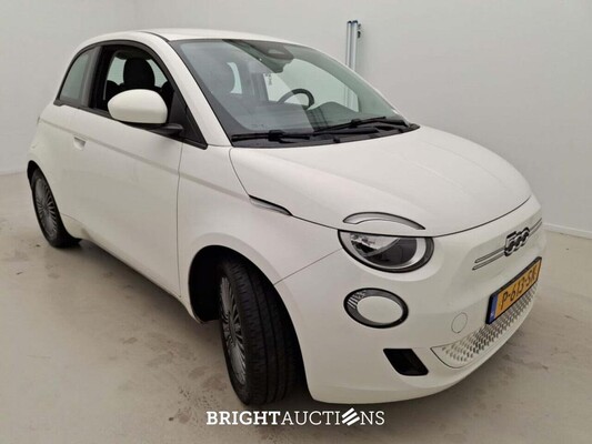 Fiat 500E Berlina Icon 42 kWh 118pk 2022 (Origineel-NL), P-613-SK