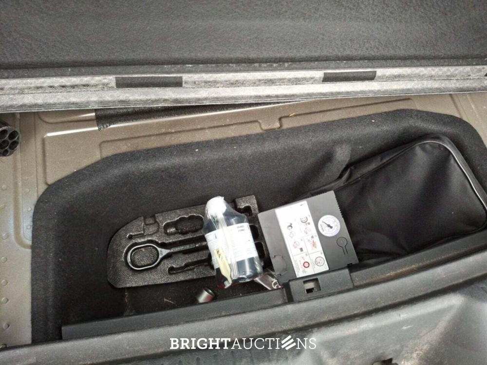 Volkswagen ID.4 Pure 52 kWh 170pk 2021 (Origineel-NL), N-087-PZ