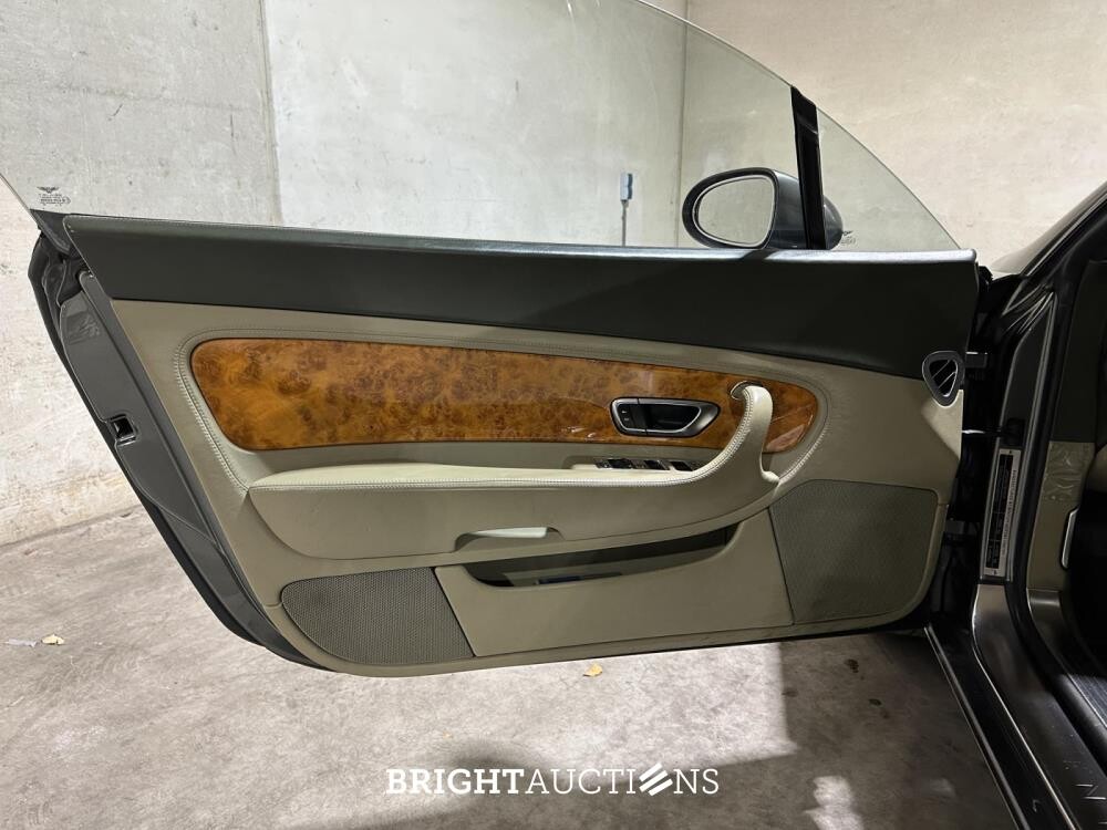 Bentley Continental GT 6.0 W12 560pk 2004, 43-NV-TN
