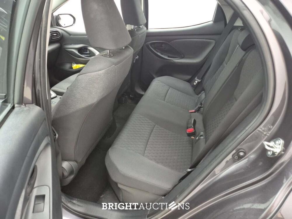 Toyota Yaris Vvt-I HYBRID Lounge 1.5 92pk 2021