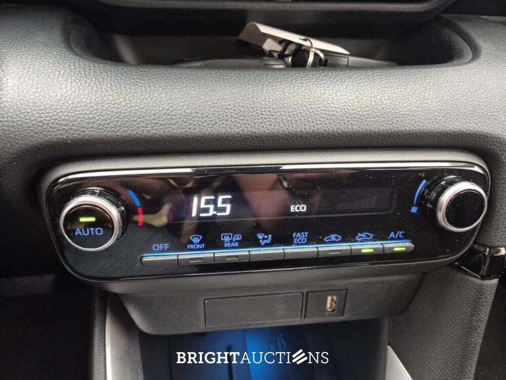 Toyota Yaris Vvt-I HYBRID Lounge 1.5 92pk 2021