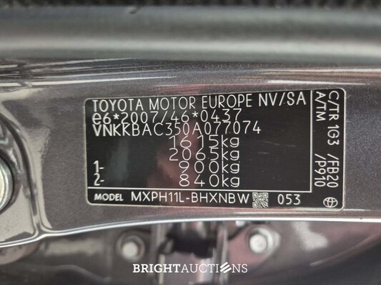 Toyota Yaris Vvt-I HYBRID Lounge 1.5 92pk 2021