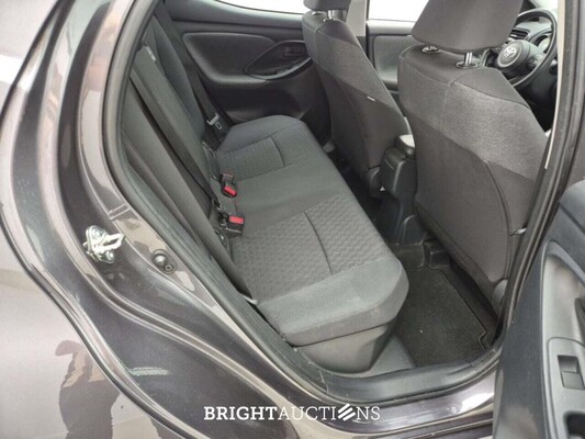 Toyota Yaris Vvt-I HYBRID Lounge 1.5 92pk 2021