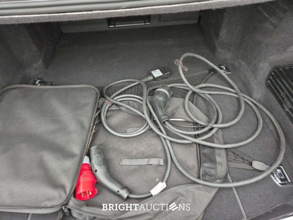 Audi A8 60 E TFSI Quattro 476pk 2023 (Origineel-NL), S-092-LX