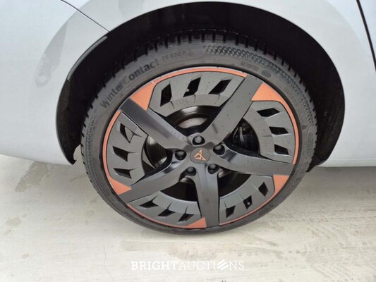 Cupra Leon Sportstourer E-Hybrid Vz Performance 1.4 258pk 2023, R-307-HL