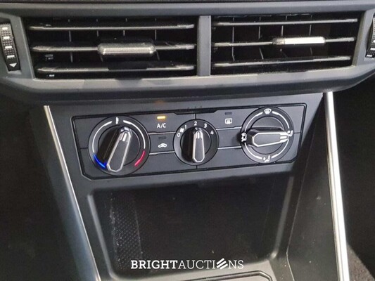 Volkswagen Polo Life 1.0 TSI 95pk 2022 (Origineel-NL), R-053-XK