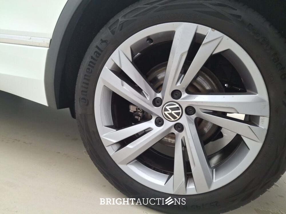 Volkswagen Tiguan R-Line 1.5 TSI 150pk 2021 (Origineel-NL), K-340-VD