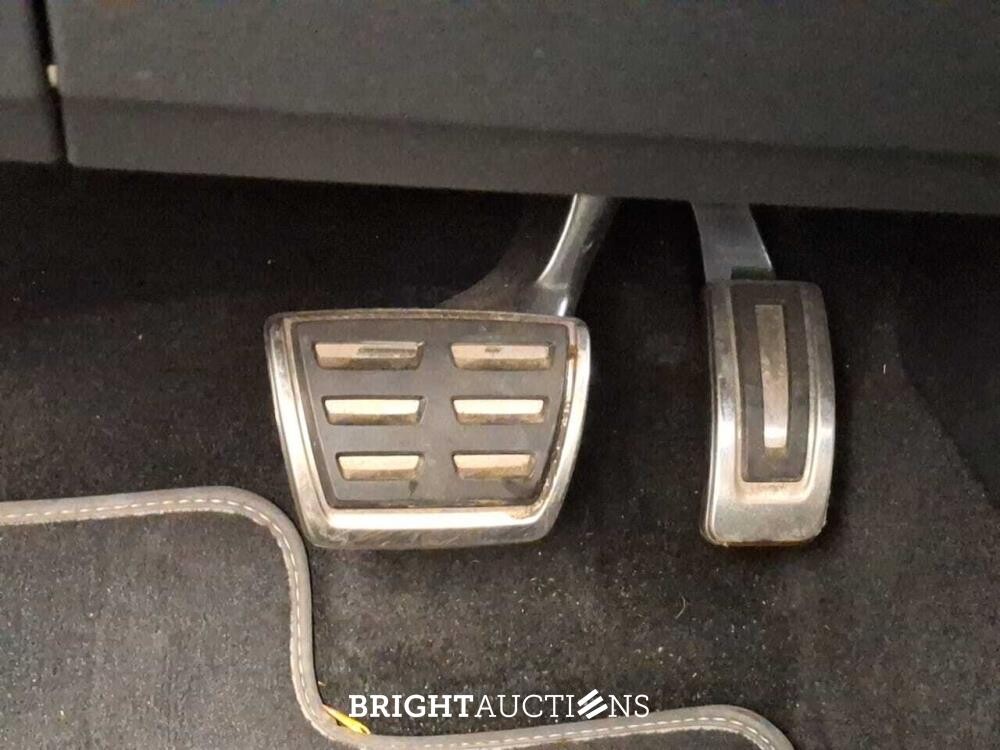 Volkswagen Tiguan R-Line 1.5 TSI 150pk 2021 (Origineel-NL), K-340-VD