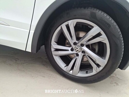 Volkswagen Tiguan R-Line 1.5 TSI 150pk 2021 (Origineel-NL), K-340-VD