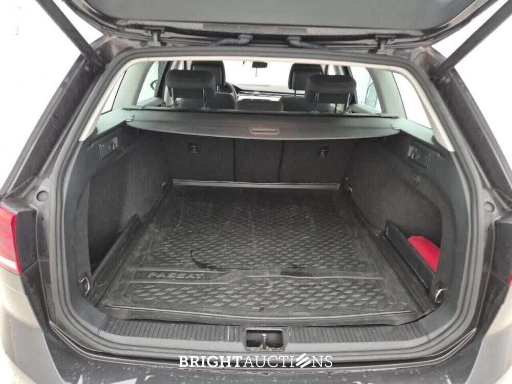 Volkswagen Passat Variant Business 1.5 TSI DSG 150pk 2021 (Origineel-NL), K-608-PS