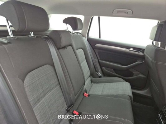 Volkswagen Passat Variant Business 1.5 TSI DSG 150pk 2021 (Origineel-NL), K-608-PS