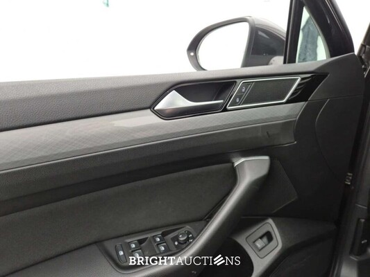 Volkswagen Passat Variant Business 1.5 TSI DSG 150pk 2021 (Origineel-NL), K-608-PS