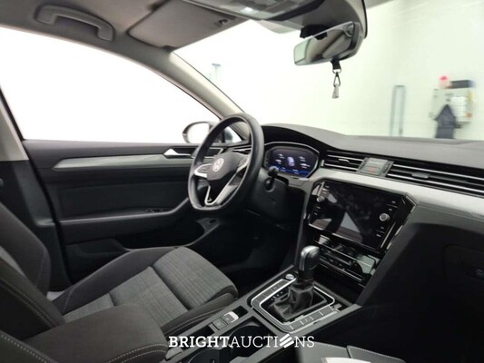 Volkswagen Passat Variant Business 1.5 TSI DSG 150pk 2021 (Origineel-NL), K-608-PS