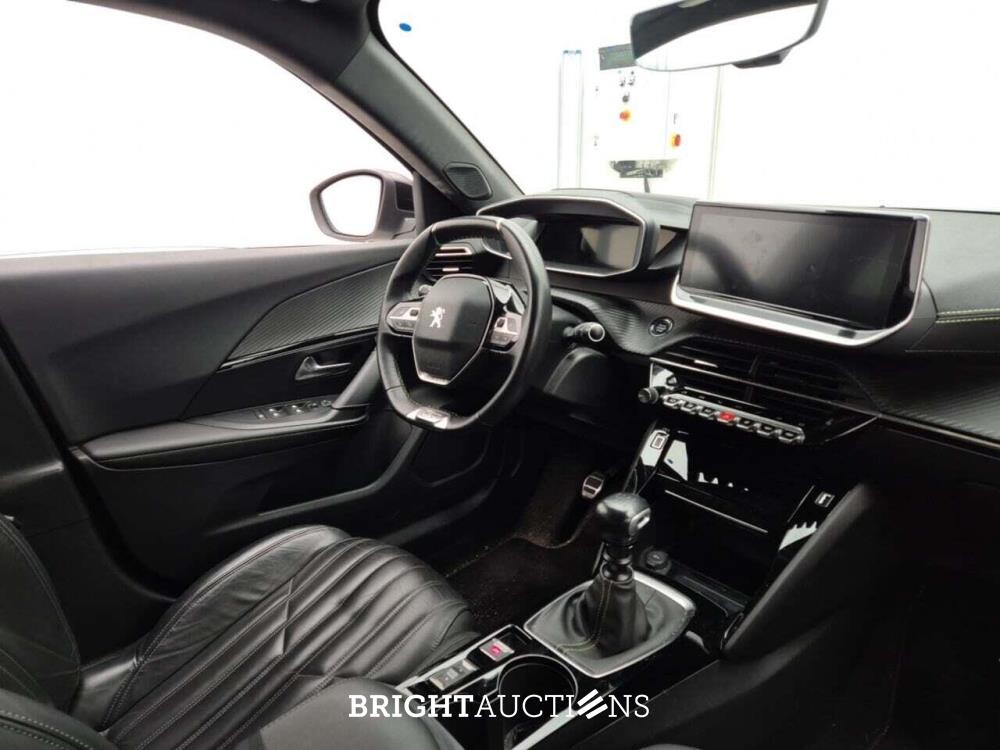 Peugeot 2008 Pt Gt 1.2 131pk 2022 (Origineel-NL), P-369-VX