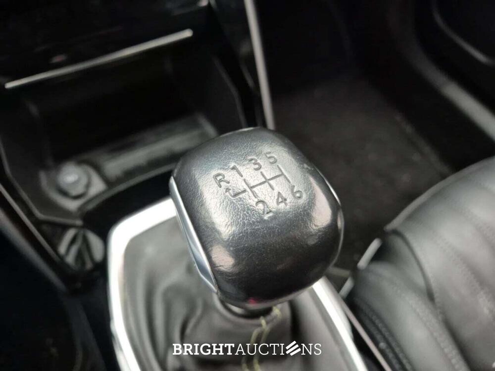 Peugeot 2008 Pt Gt 1.2 131pk 2022 (Origineel-NL), P-369-VX