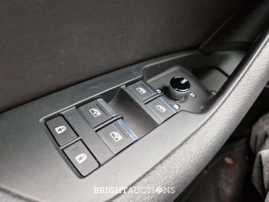 Audi A6 Avant Business E 2.0 TDI S tronic 163pk 2022