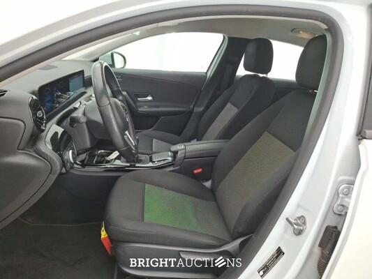 Mercedes-Benz A180d Limousine Style 2.0 116pk 2021 A-klasse