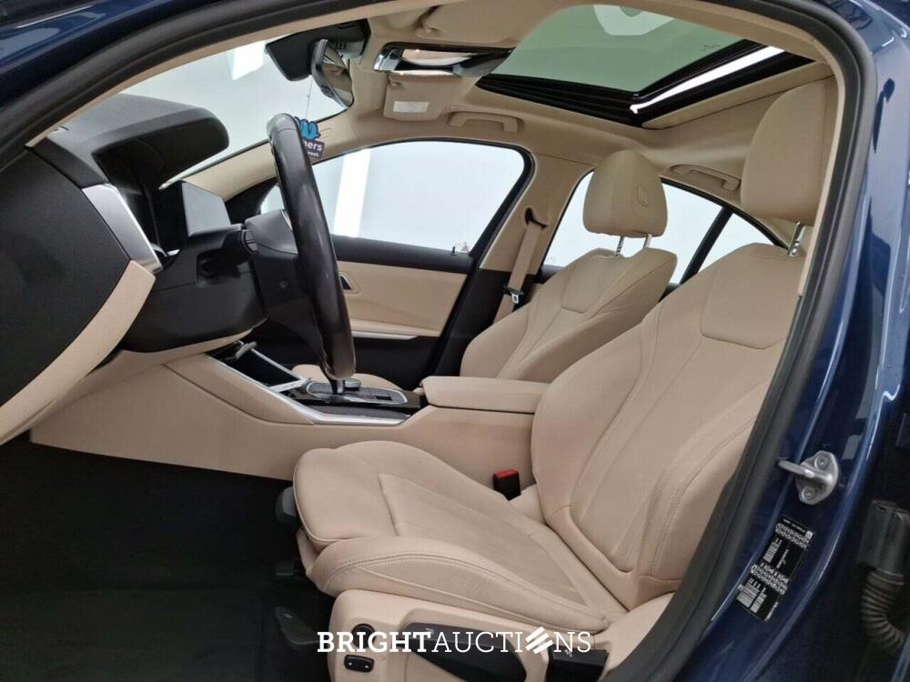 BMW 318i Business156pk 2022 3-Serie (Origineel-NL), P-897-FZ
