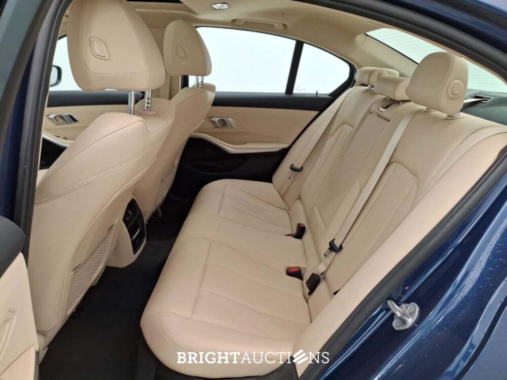 BMW 318i Business156pk 2022 3-Serie (Origineel-NL), P-897-FZ