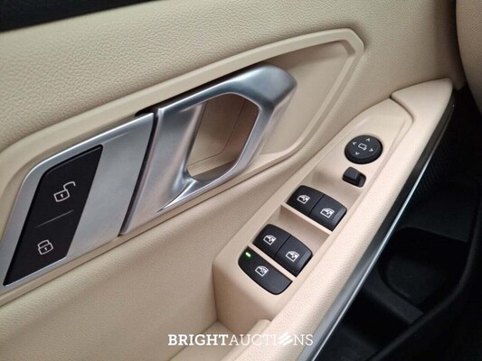 Bmw 318i Business ED 156pk 2022 (Origineel-NL) 3-Serie, P-897-FZ